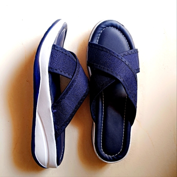 Women's New Navy Blue Casual Slip On Wedges - Picture 3 of 6